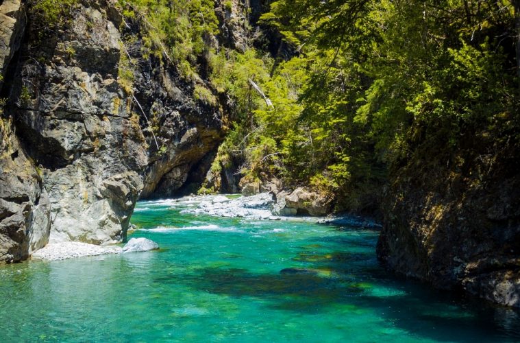 El cajón del río Azul Río Negro Turismo Argentina